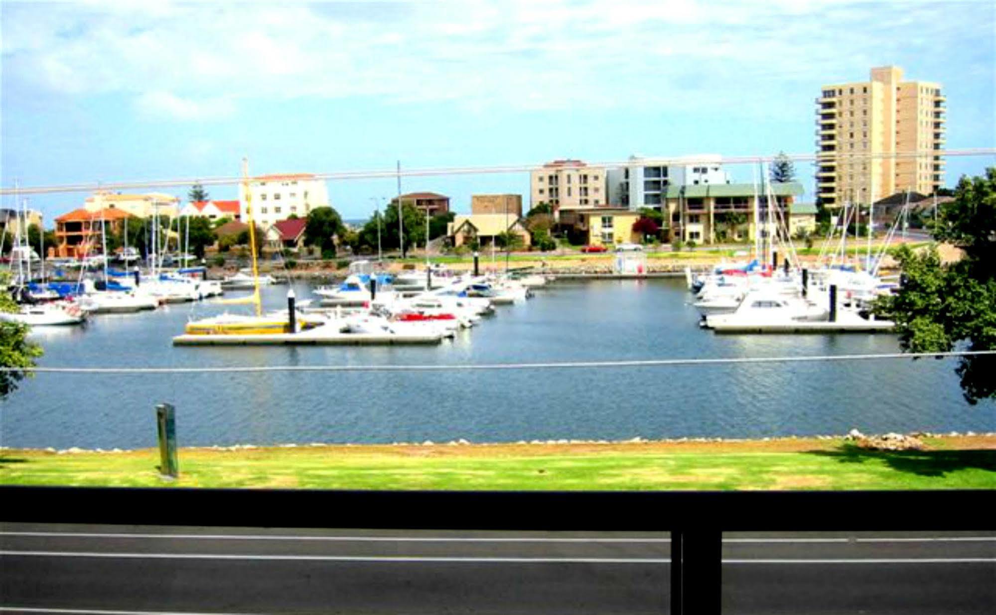 Bayswaterfront Apartments แอดิเลด ภายนอก รูปภาพ