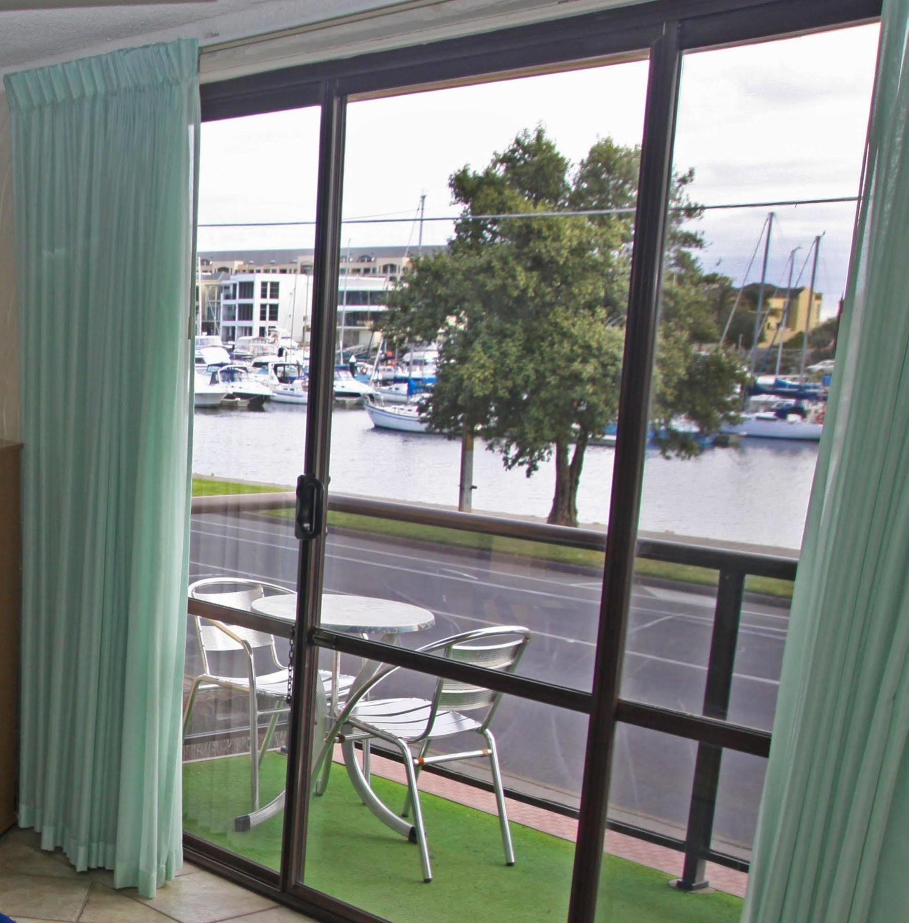 Bayswaterfront Apartments แอดิเลด ภายนอก รูปภาพ