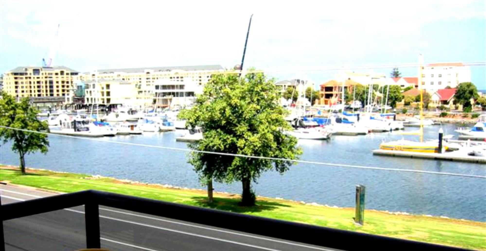 Bayswaterfront Apartments แอดิเลด ภายนอก รูปภาพ